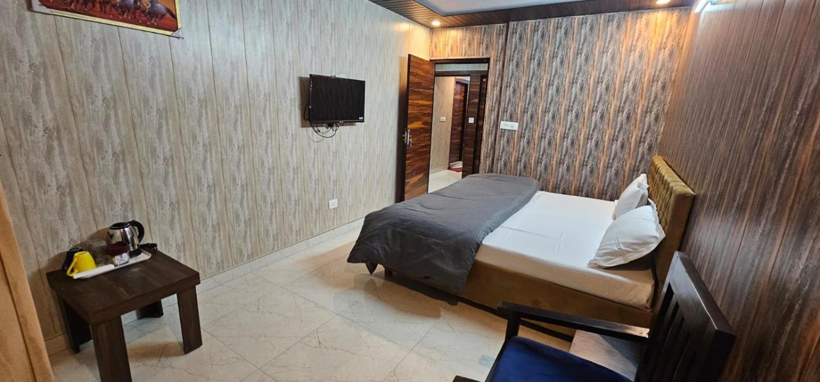 Hotel Mussoorie Gold Mary Екстериор снимка