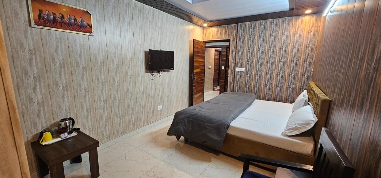 Hotel Mussoorie Gold Mary Екстериор снимка
